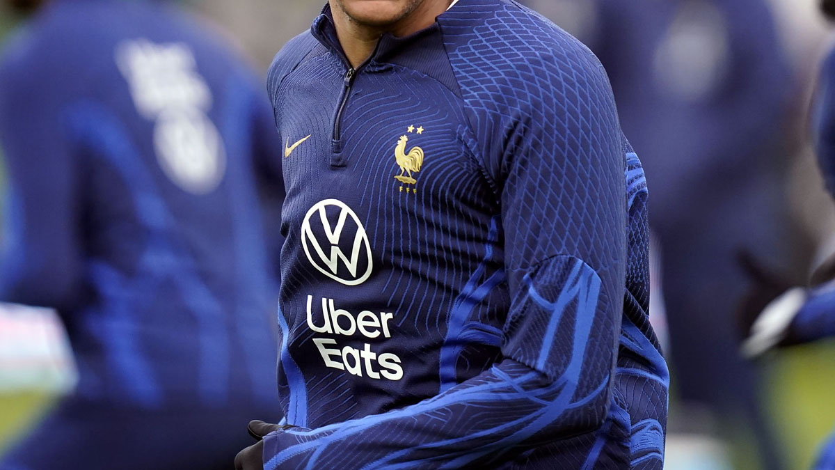 Лучший трансфер «Челси»: монстр из сборной Франции готов дебютировать за «синих» в 2024 году