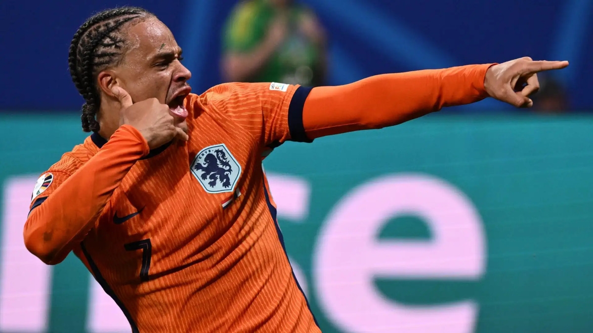 Инсайдер рассказал последние новости о трансфере Хави Симонса в «Челси»