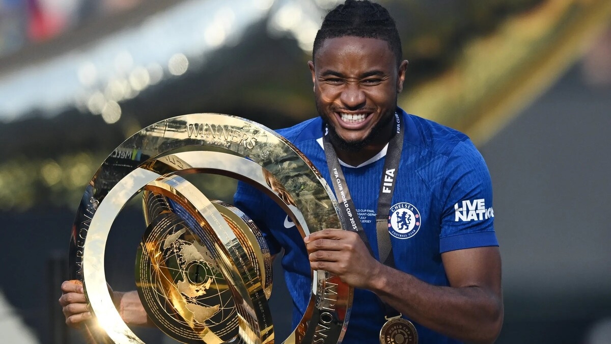 Кристофер Нкунку окончательно уходит в «Милан» за 35 млн евро + бонусы