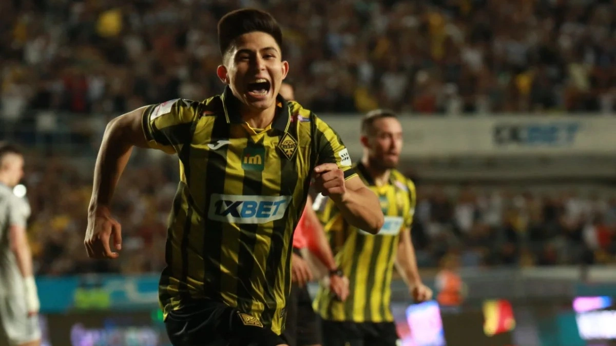 Tower порно онлайн көру Ауыл әйелдерінің жыныстық қатынасқа түсуін бақылаңыз