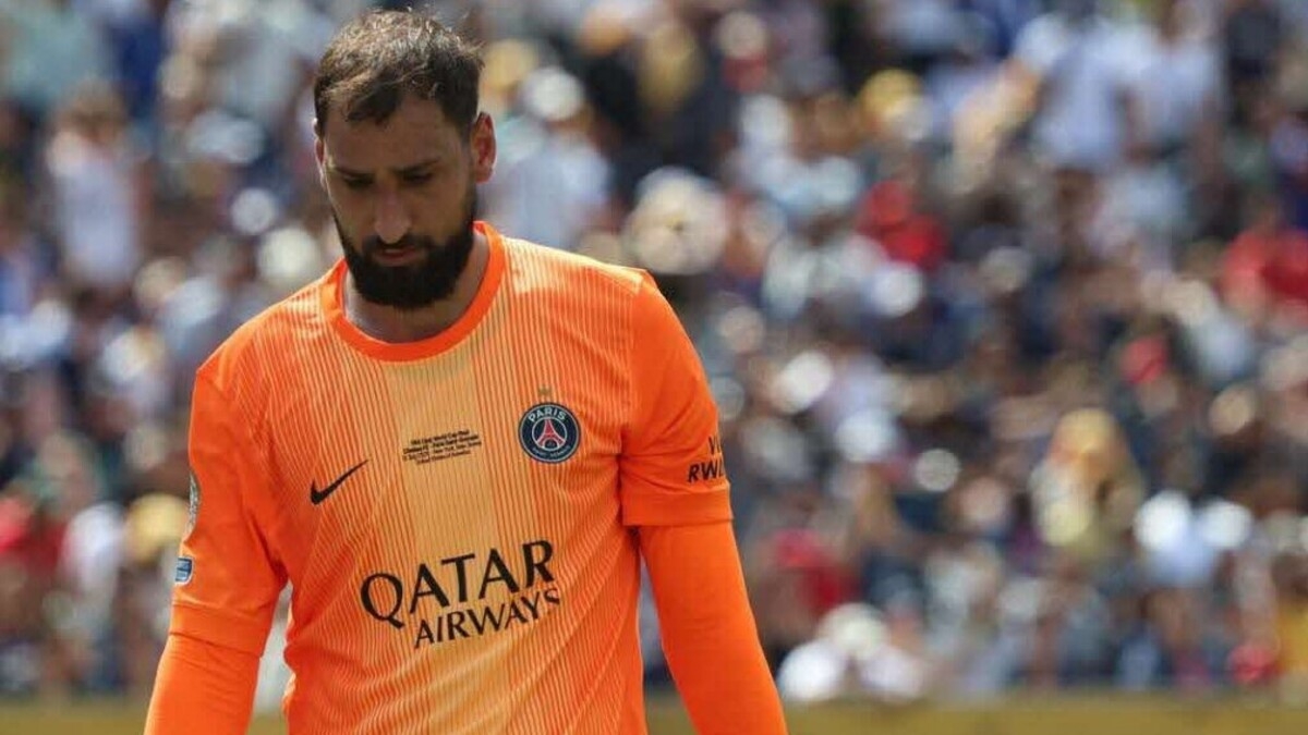 Последние новости о Джанлуиджи Доннарумме на фоне связей с МЮ и «Челси»: вратарь исключён из заявки на матч за Суперкубок УЕФА Последние новости о Джанлуиджи Доннарумме на фоне связей с МЮ и «Челси»: вратарь исключён из заявки на матч за Суперкубок УЕФА