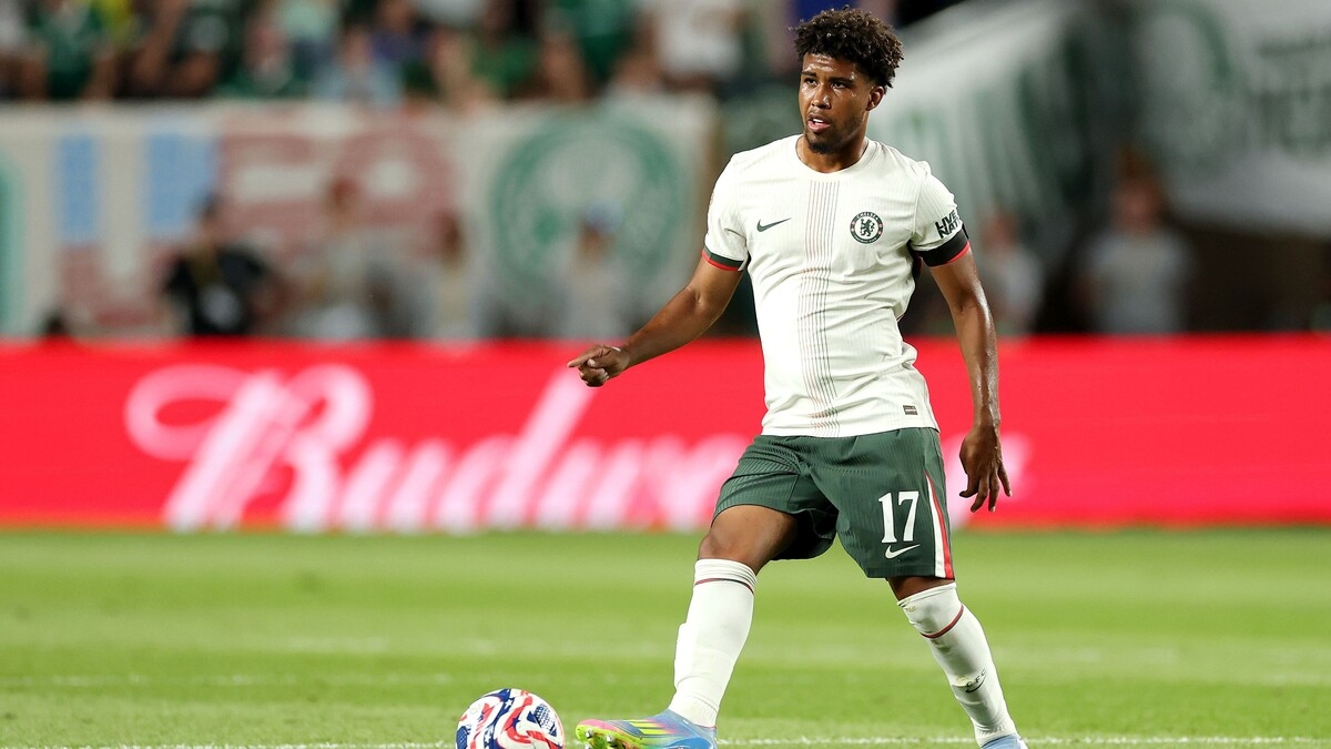 «Манчестер Юнайтед» запросил информацию о подписании бразильского таланта из «Челси» во время переговоров по Гарначо