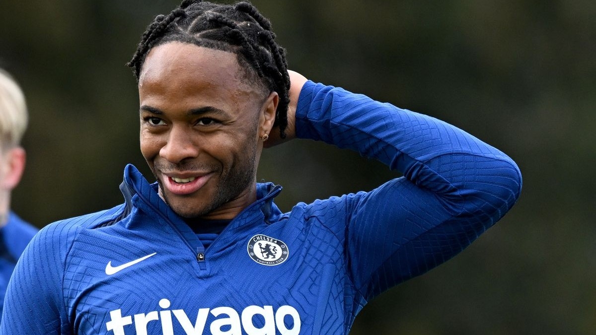 Рахим Стерлинг ведёт переговоры о переходе уже в пятый клуб АПЛ, в то время как «Челси» готов к трансферу