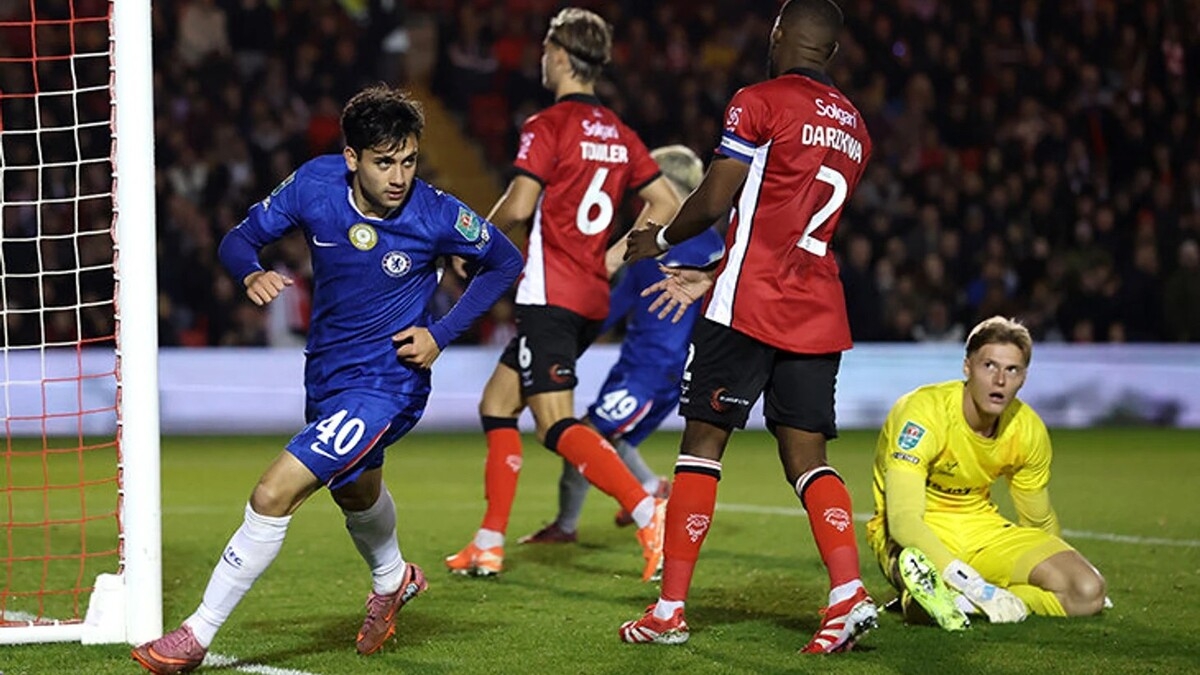 «Челси» получил повод для оптимизма перед матчем АПЛ после двух разных таймов в Кубке лиги