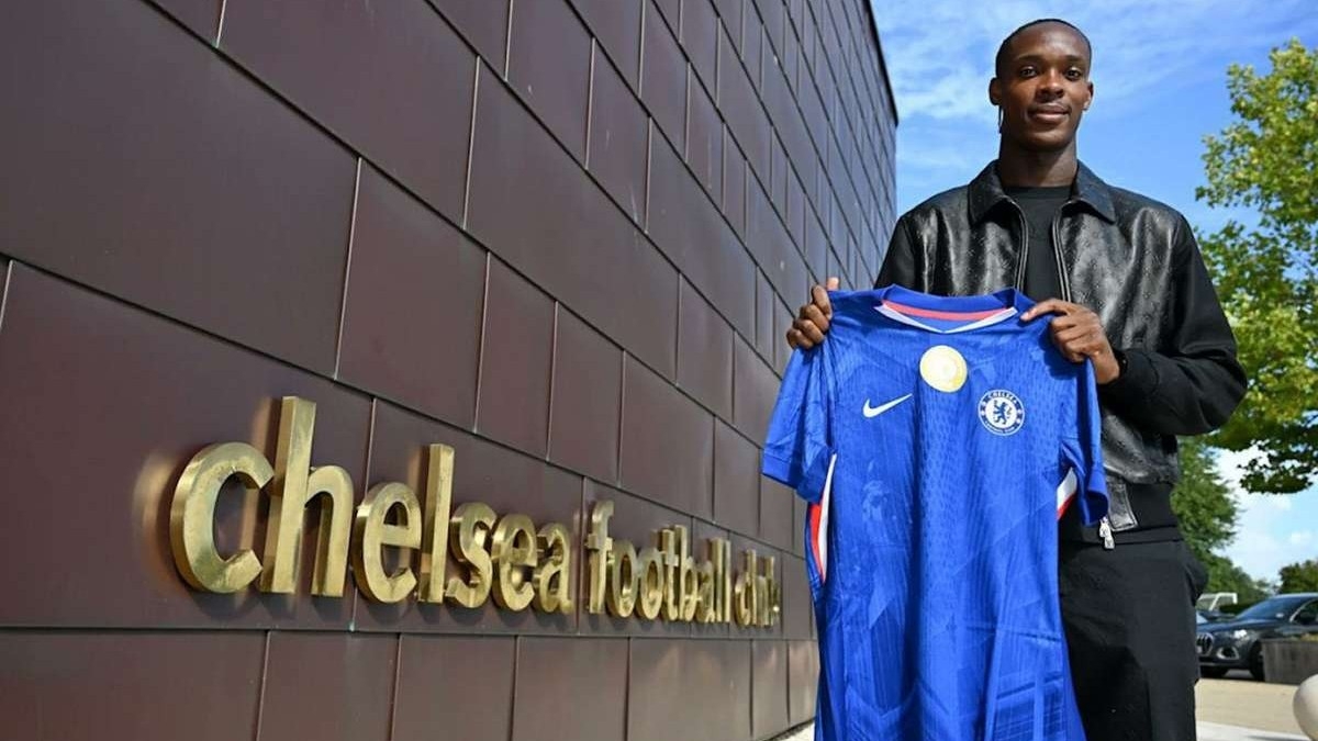 «Это недопустимо» – новичка «Челси» загнобили и освистали болельщики