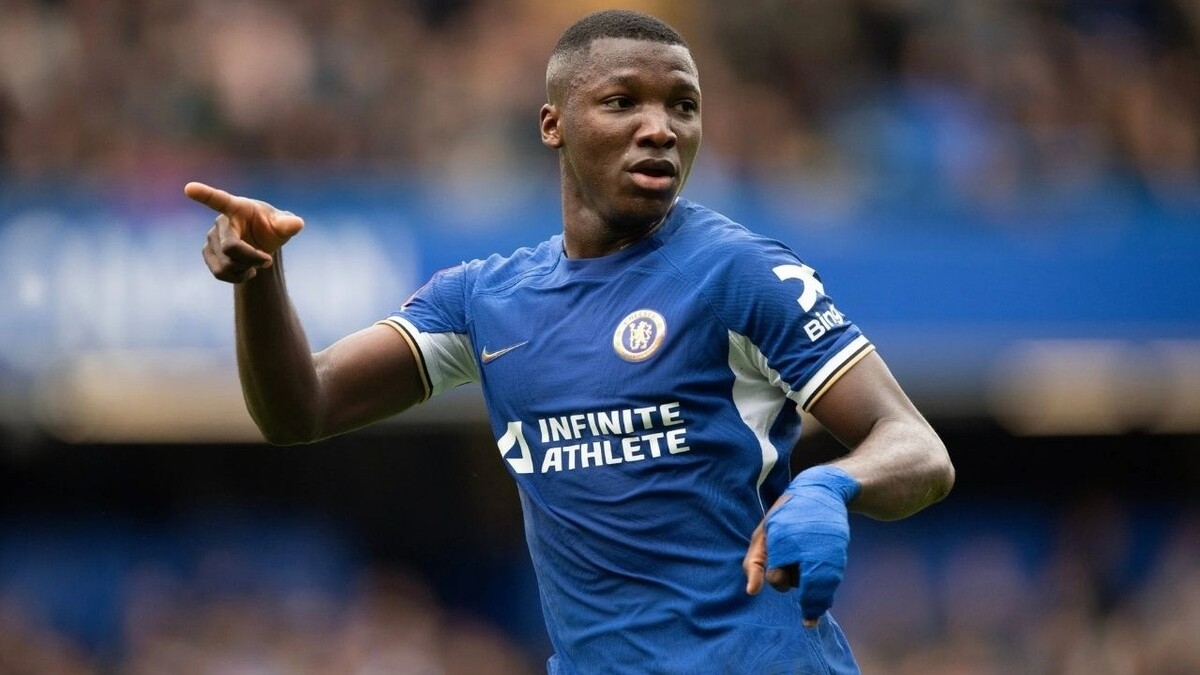 Появились тревожные фотографии Мойзеса Кайседо на фоне опасений по поводу травмы ключевого полузащитника «Челси»