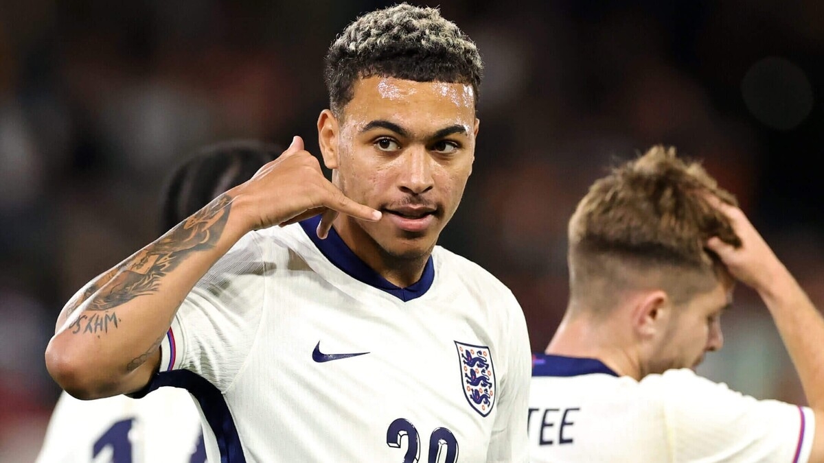 Фабрицио Романо: «Астон Вилла» отклонила предложения «Челси» и «Тоттенхэма» по игроку сборной Англии