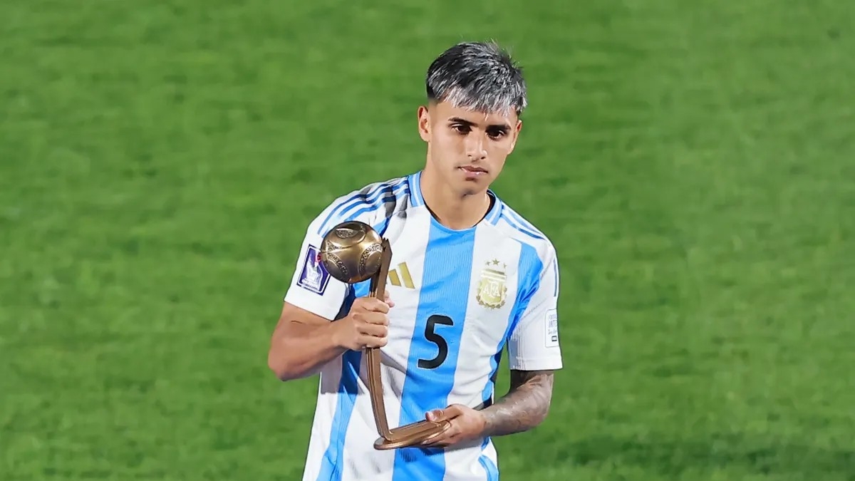 «Челси» хочет забрать 20-летнего игрока сборной Аргентины по выгодной цене, опередив «Манчестер Юнайтед»