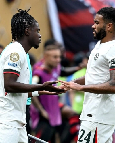 Переоцененный опорник «Челси» должен вернуться к основам – он не заслужил места в стартовом составе