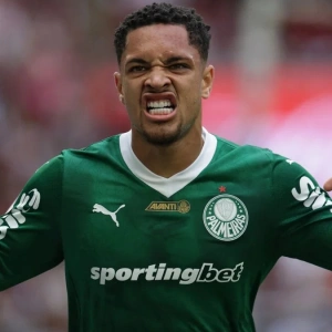 Журналист рассказал, что думает «Челси» о покупке нападающего Витора Роке