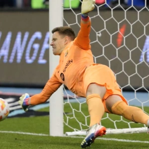 «Челси» рассматривает для трансфера сразу два вратаря, одного из которых можно взять в аренду