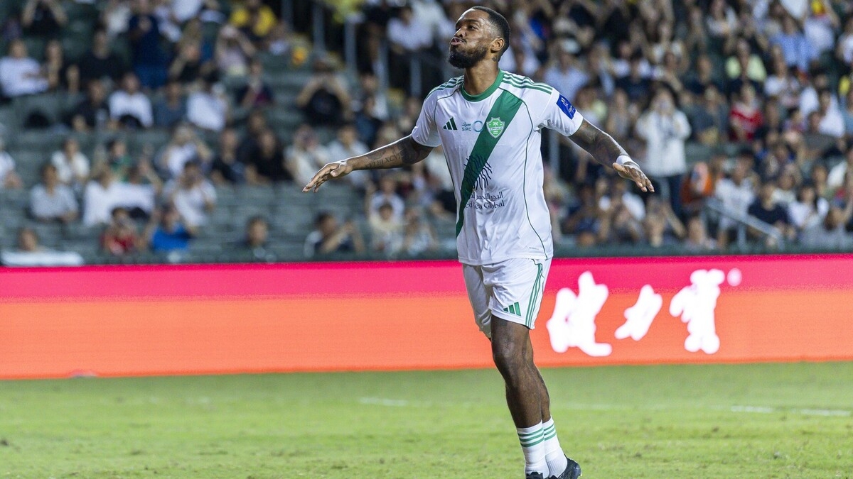 «Челси» и «Тоттенхэм» хотят вернуть эту «голевую машину» в английскую Премьер-лигу