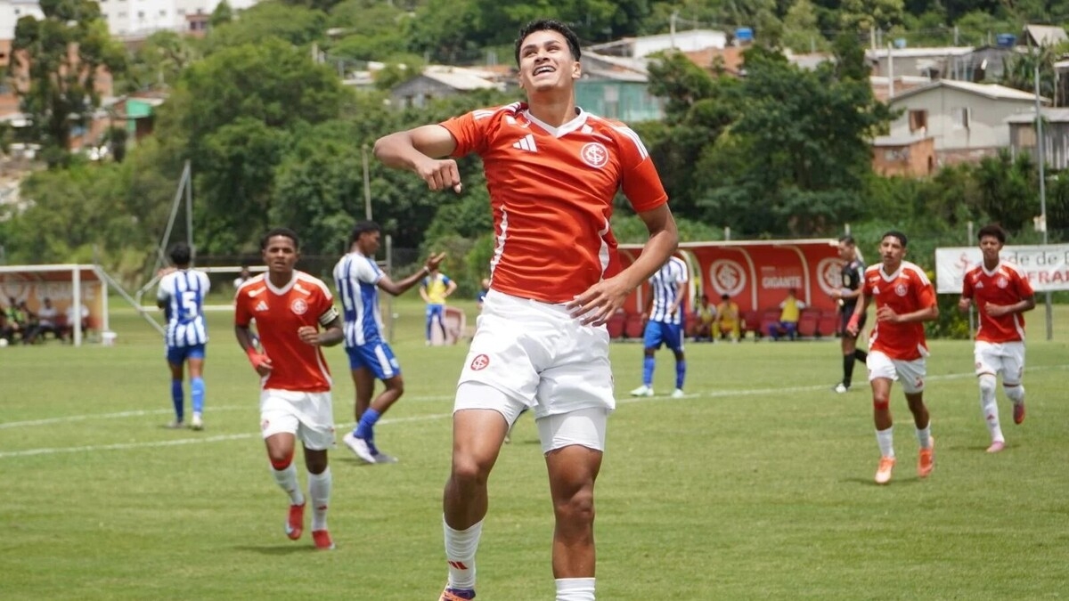 «Челси» следит за бразильцем с суммой отступных в 60 млн евро, которого вдохновляет Криштиану Роналду «Челси» следит за бразильцем с суммой отступных в 60 млн евро, которого вдохновляет Криштиану Роналду