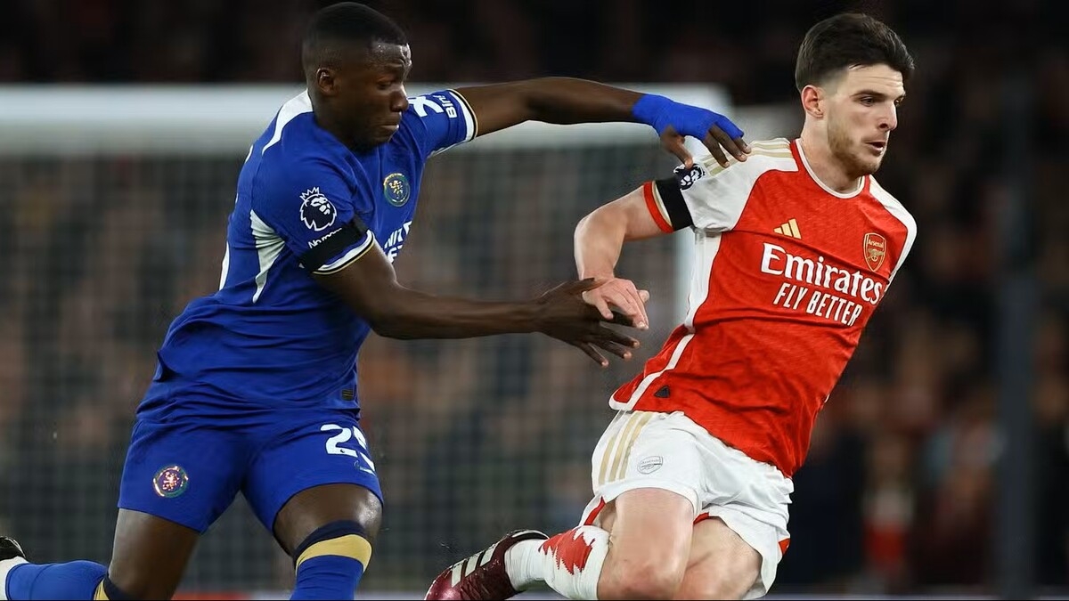 Деклан Райс поделился честным мнением о Мойзесе Кайседо перед матчем лидеров английской Премьер-лиги Деклан Райс поделился честным мнением о Мойзесе Кайседо перед матчем лидеров английской Премьер-лиги