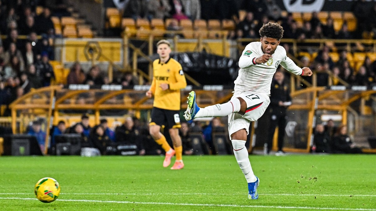 Звезда «Челси», которой интересуется «Манчестер Юнайтед», назвал свою любимую позицию на поле Звезда «Челси», которой интересуется «Манчестер Юнайтед», назвал свою любимую позицию на поле