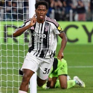 «Челси» и «Тоттенхэм» хотят подписать нападающего «Ювентуса», который забил всего лишь один гол