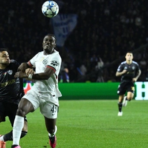 «Это самый ненадёжный игрок в «Челси» из тех, что у нас были» – фанаты недовольны этим опорным полузащитником