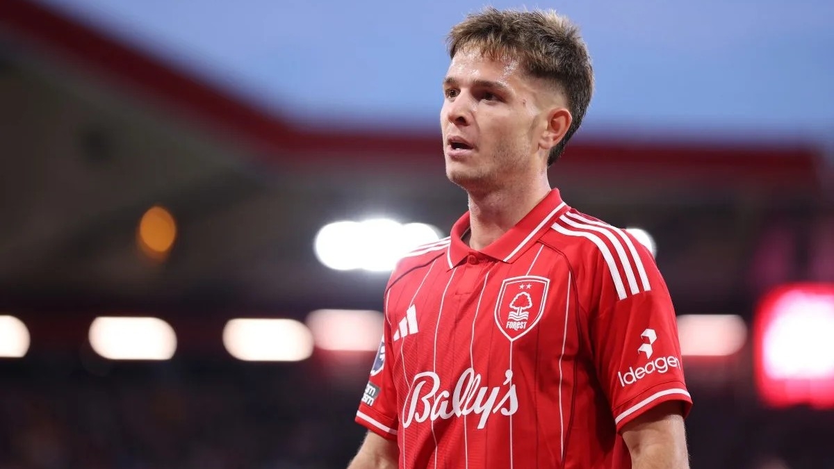 Низаар Кинселла рассказал о новом повороте в слухах о трансфере £30-миллионного полузащитника в «Челси»