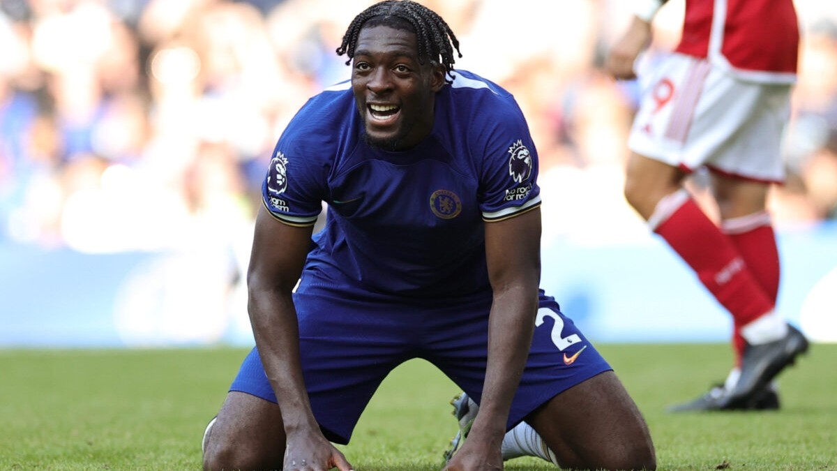 Кошмар для Акселя Дисаси продолжается: его уход из «Челси» застопорился