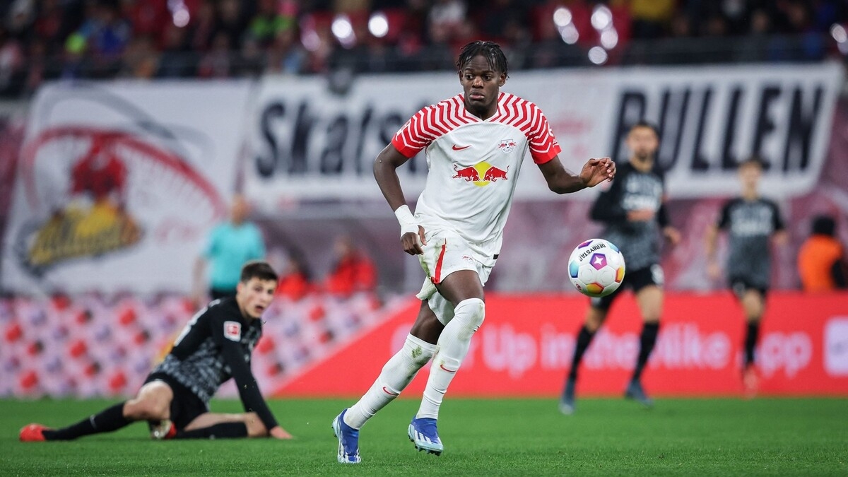 «Челси» готовит январское предложение в размере £48-52 млн за игрока, которым интересуются «Ливерпуль» и «Манчестер Юнайтед» «Челси» готовит январское предложение в размере £48-52 млн за игрока, которым интересуются «Ливерпуль» и «Манчестер Юнайтед»