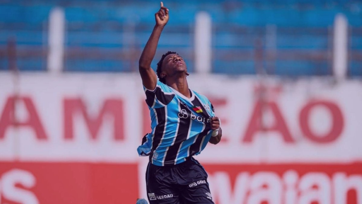 «Это очень большой клуб» – бразилец «флиртует» с «Челси», подтверждены переговоры о трансфере