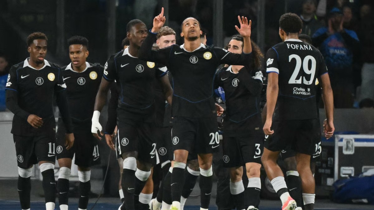 Лиам Росеньор рассказал о физической форме Коула Палмера и великолепном Жоао Педро после волевой победы над «Наполи»