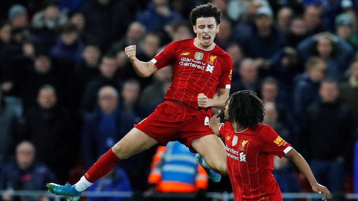 «Челси» рассматривает неожиданный трансфер звезды «Ливерпуля» в качестве альтернативы Дугласу Луису «Челси» рассматривает неожиданный трансфер звезды «Ливерпуля» в качестве альтернативы Дугласу Луису