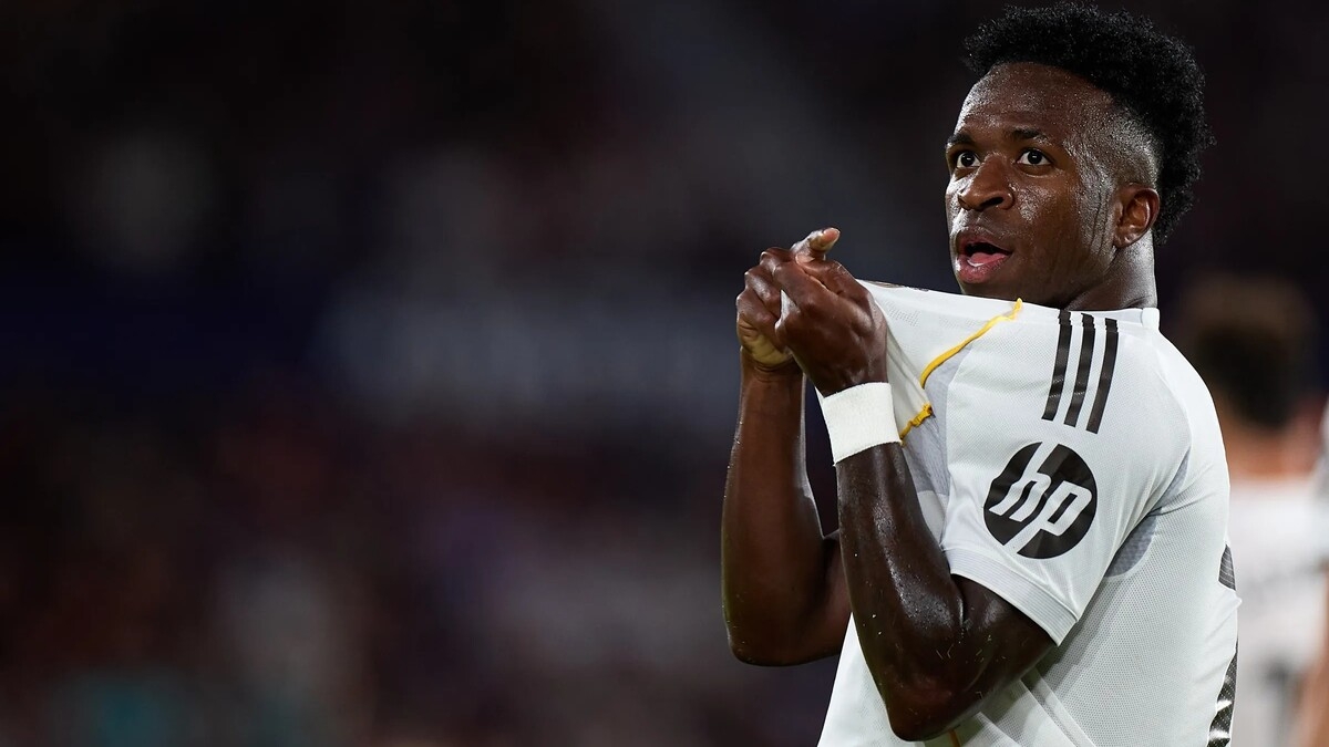 Фабрицио Романо рассказал всю правду о переходе Винисиуса Жуниора в «Челси»