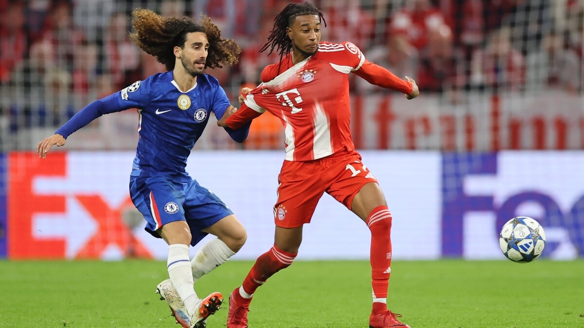 Звезда «Баварии» Майкл Олисе назвал этого игрока «Челси» самым сложным соперником в его карьере