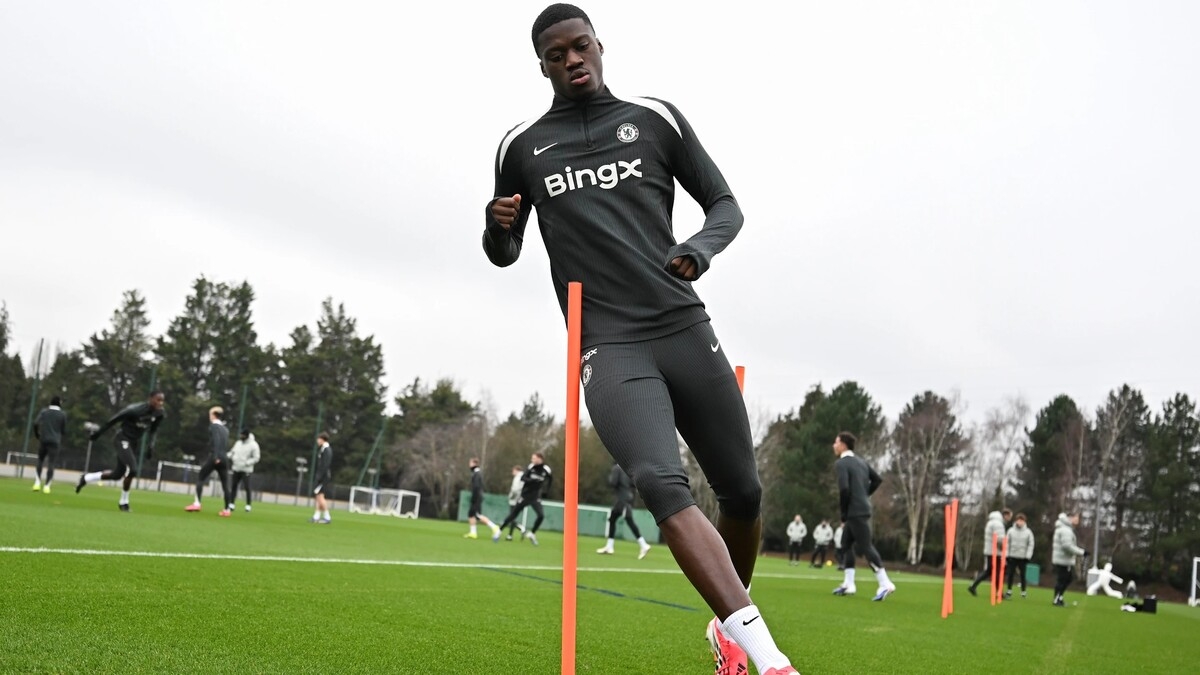 Клубы АПЛ охотились за защитником «Челси», который еще даже не дебютировал в стартовом составе лондонского клуба Клубы АПЛ охотились за защитником «Челси», который еще даже не дебютировал в стартовом составе лондонского клуба