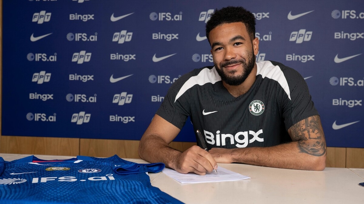 Рис Джеймс: подписал контракт с «Челси» и выбыл на несколько недель из-за серьезной травмы Рис Джеймс: подписал контракт с «Челси» и выбыл на несколько недель из-за серьезной травмы