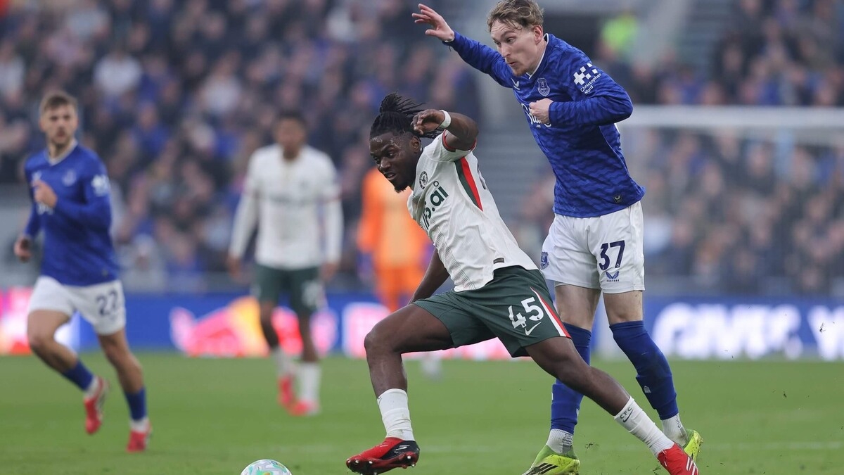 Опорник «Челси» отказался ехать в сборную – он не хочет получить очередную травму