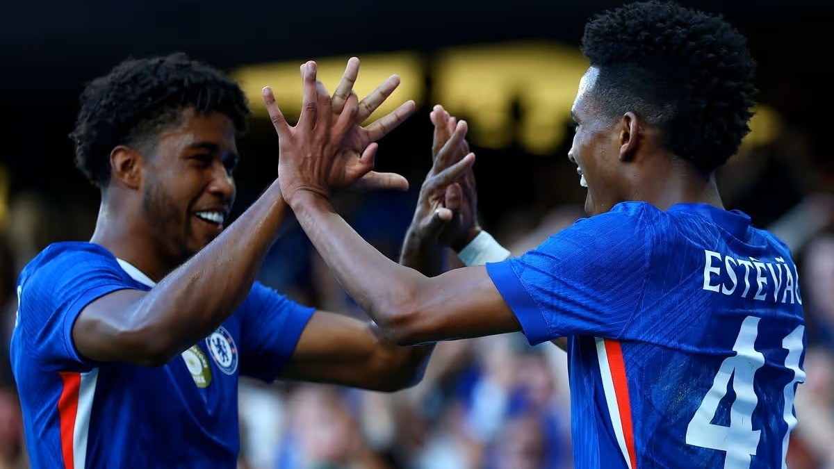 «Манчестер Юнайтед» готовит неожиданный трансфер перспективного игрока «Челси»