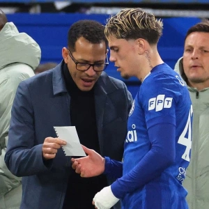 Фабио Капелло убежден: игроки «Челси» смеются над Лиамом Росеньором