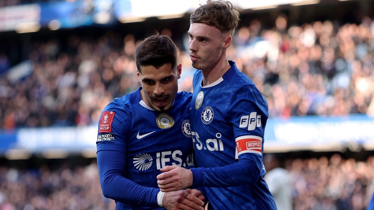 Коул Палмер показал Энцо Фернандесу, как нужно себя вести в качестве капитана «Челси» Коул Палмер показал Энцо Фернандесу, как нужно себя вести в качестве капитана «Челси»