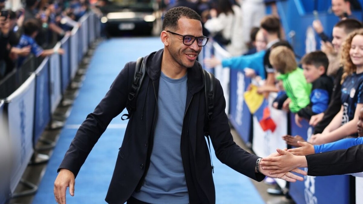 Ситуация в «Челси» становится токсичной – игроки хотят увольнения Лиама Росеньора Ситуация в «Челси» становится токсичной – игроки хотят увольнения Лиама Росеньора