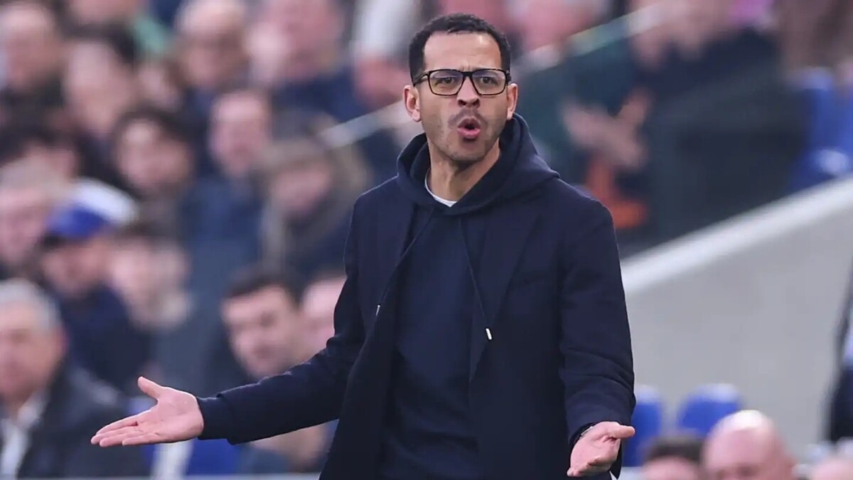 Фабрицио Романо рассказал всю правду о будущем увольнении Лиама Росеньора из «Челси» Фабрицио Романо рассказал всю правду о будущем увольнении Лиама Росеньора из «Челси»