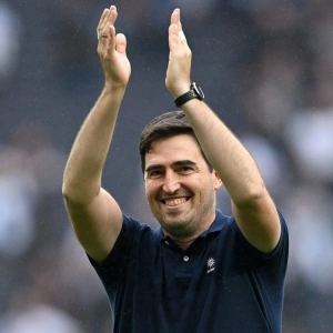 Главный тренер «Борнмута» готов остаться в АПЛ и возглавить «Челси»