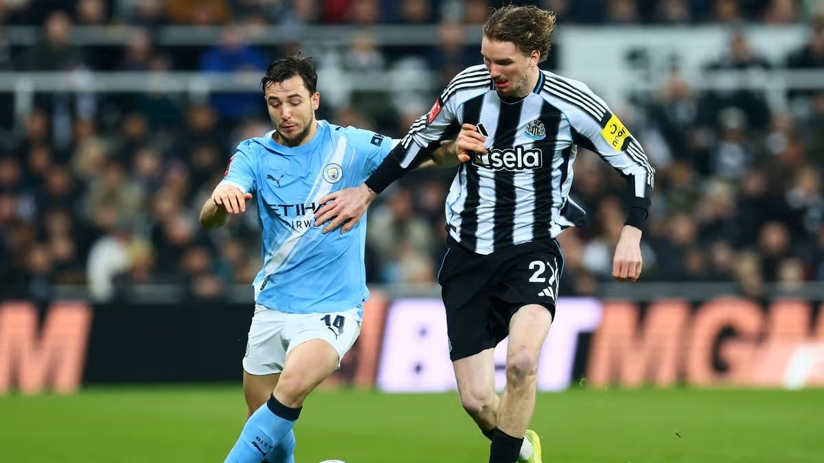 «Челси» хочет купить двухметрового форварда, чтобы заменить Лиама Делапа «Челси» хочет купить двухметрового форварда, чтобы заменить Лиама Делапа